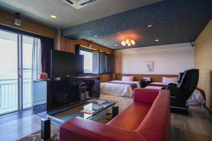 Room 11 of 46