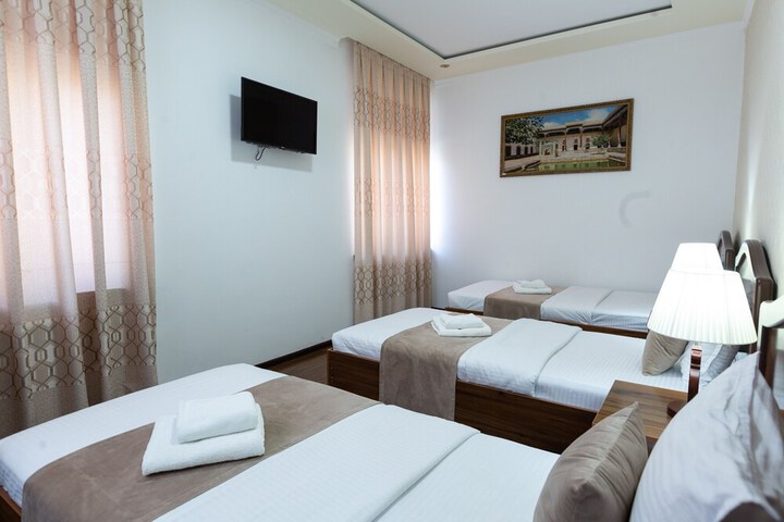 Room 5 of 27
