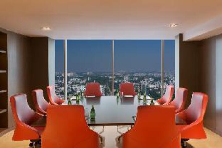 Hotel Suite Photo