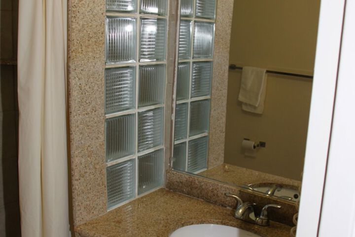 Bathroom sink