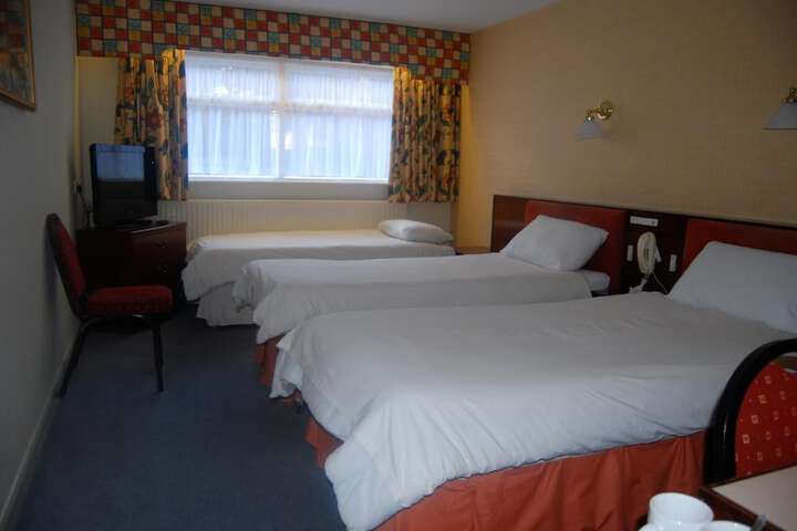 Room 15 of 33