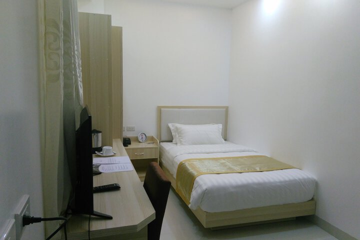 Room 10 of 88