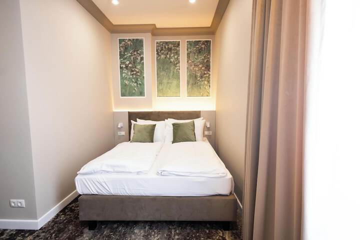 Room 15 of 92