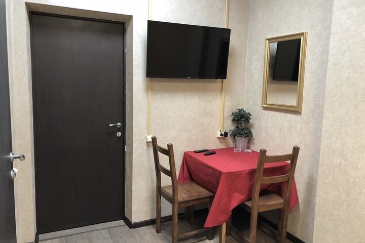 Room 25 of 38