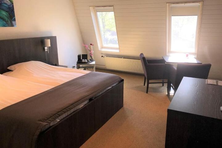 Room 7 of 46