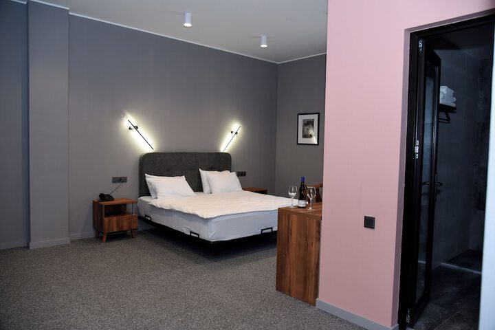 Room 7 of 30