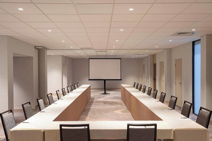 Meeting facility