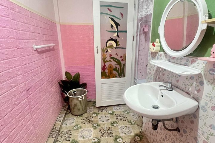 Room 58 of 100