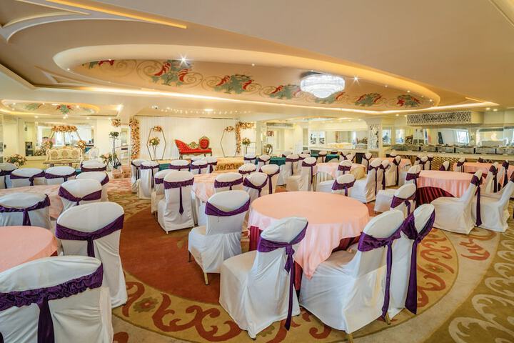 Ballroom/Hall 43 of 47