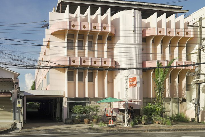 Suriyart Hotel