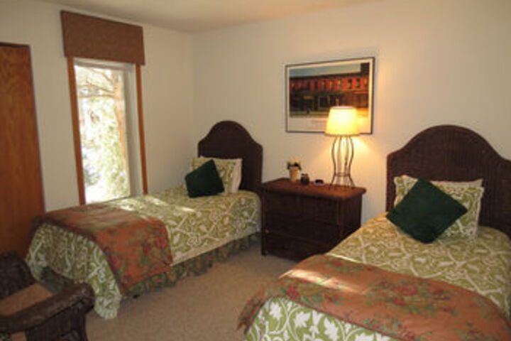 Room 31 of 102