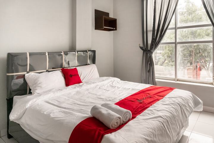 Image of RedDoorz near Manhattan Square Medan