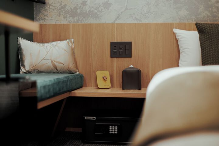 Room 28 of 54