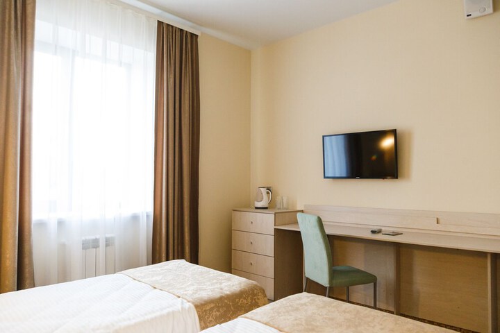 Room 9 of 10
