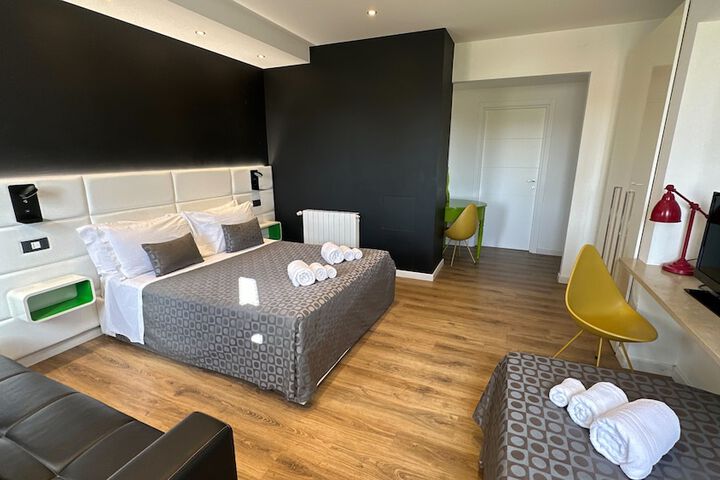 Room 20 of 154