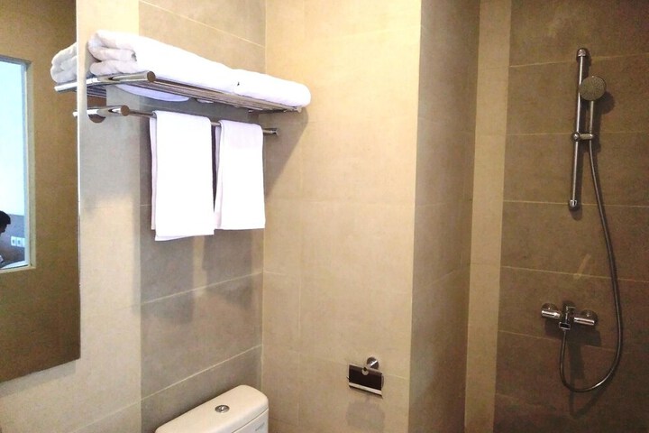 Room 16 of 43