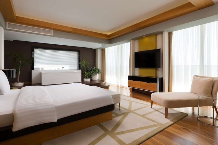 Room 21 of 410