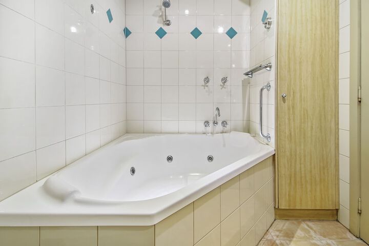 Room 45 of 90