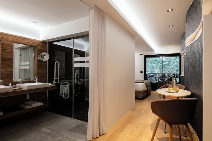 Room 48 of 75