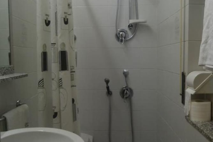 Room 11 of 52