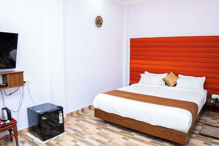 Room 29 of 74