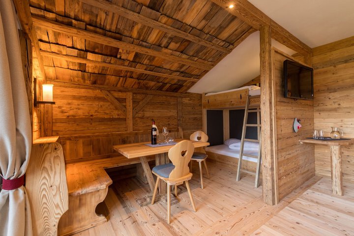 Room 15 of 67