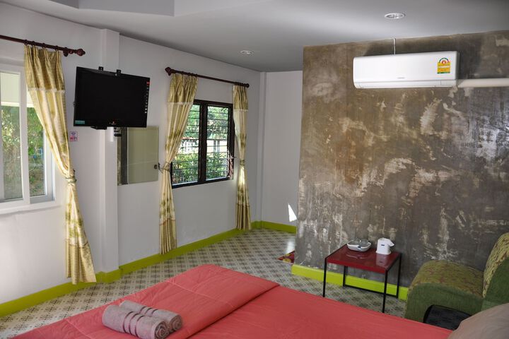 Room 15 of 40