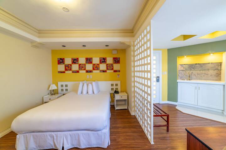 Room 17 of 41