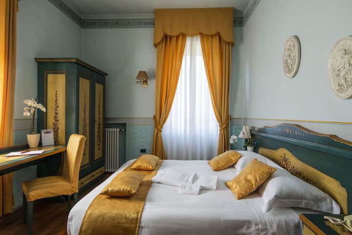 Room 11 of 46