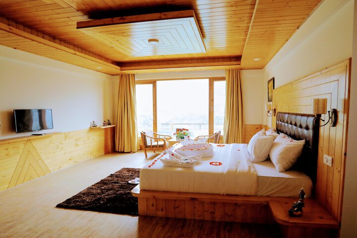 Room 9 of 23