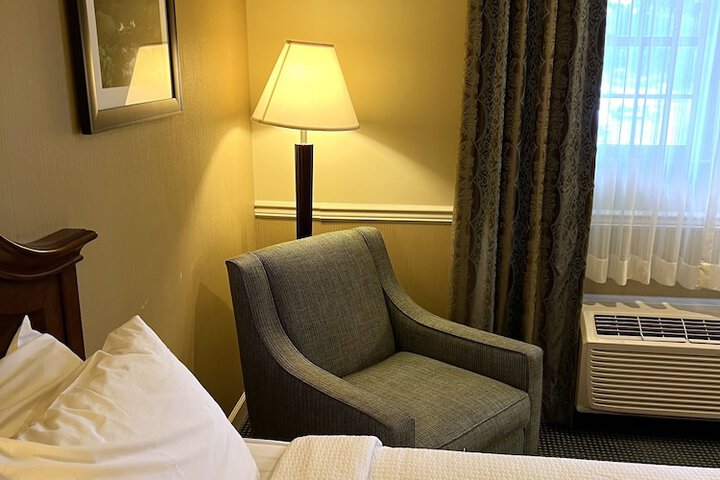 Room 15 of 36