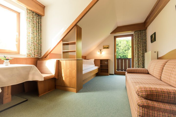 Room 11 of 46