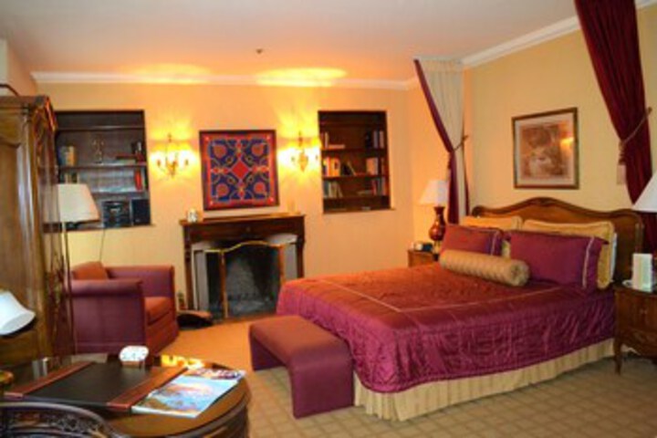Room 17 of 46
