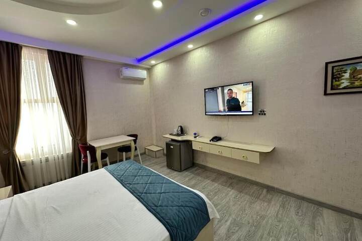 Room 14 of 36