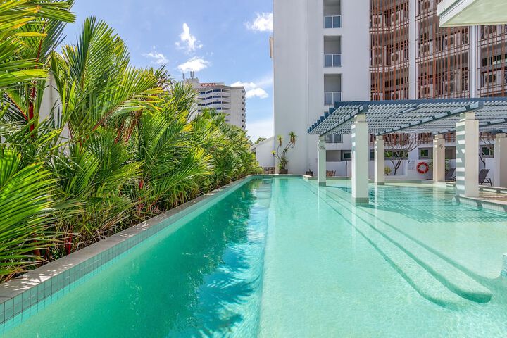 Pools & Facilities