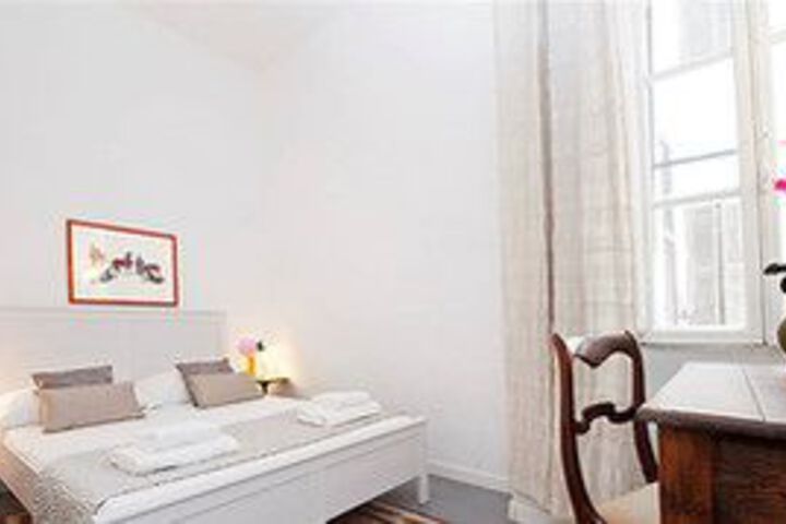 Room 90 of 209