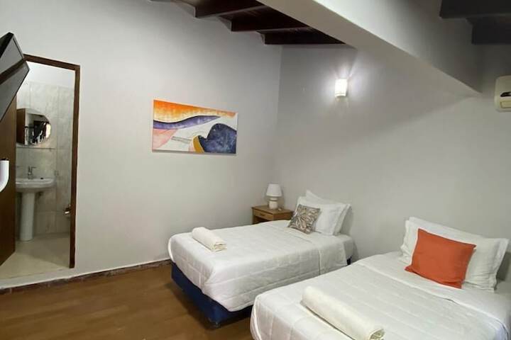 Room 12 of 26