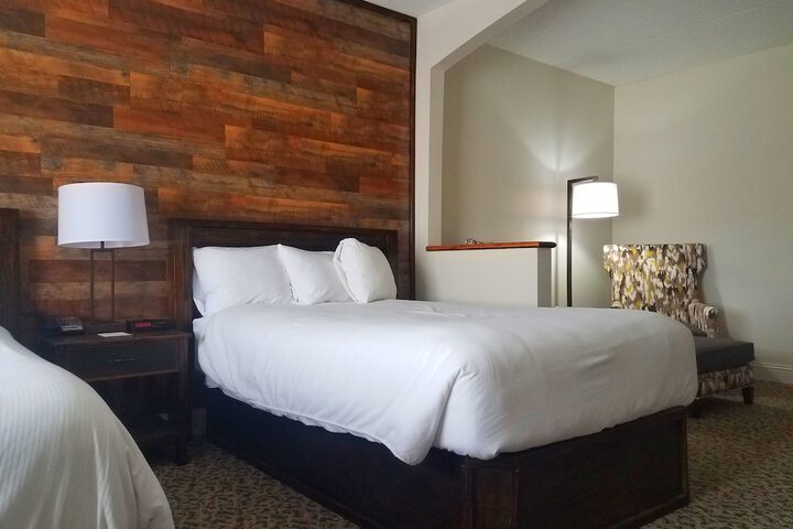 Room 3 of 33