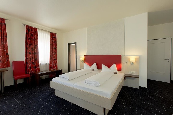 Room 5 of 39