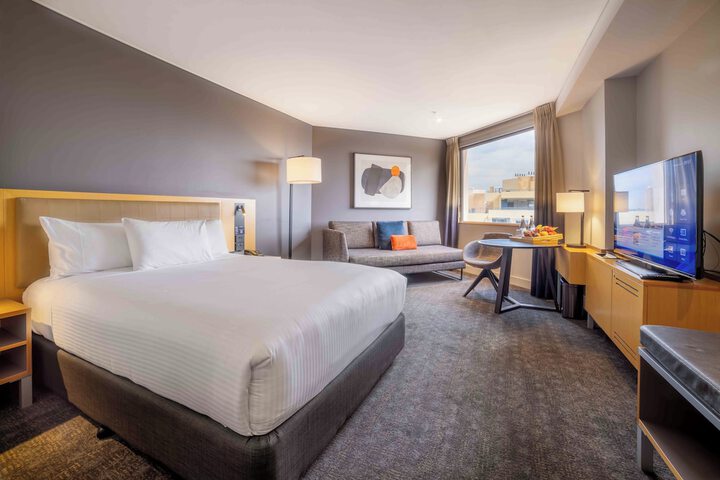 Room 21 of 220