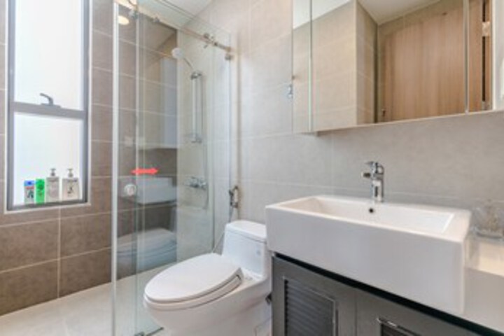 Room 5 of 155