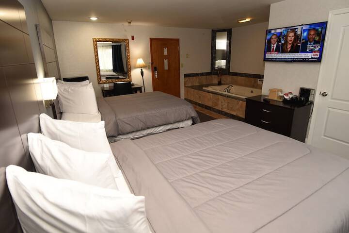 1 King Bed (31 of 33)