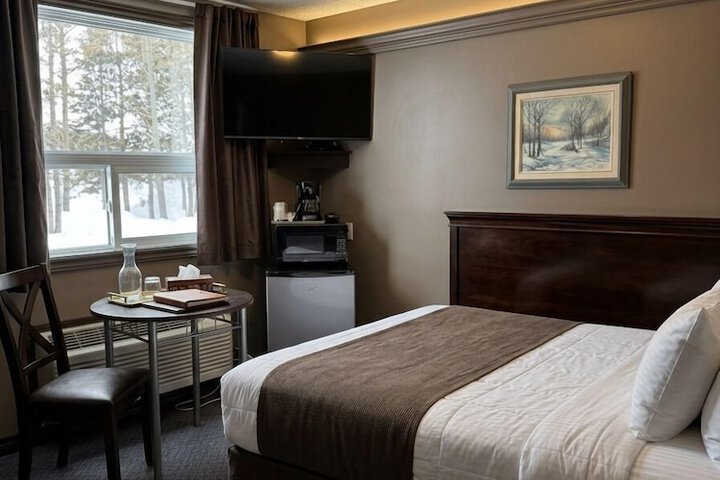 Room 8 of 30