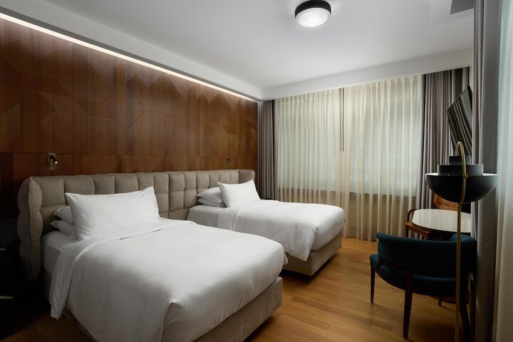 Room 50 of 132