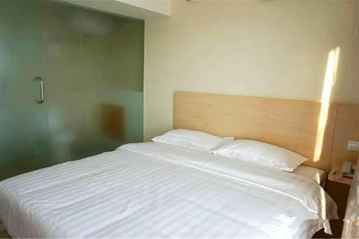 Room 2 of 9