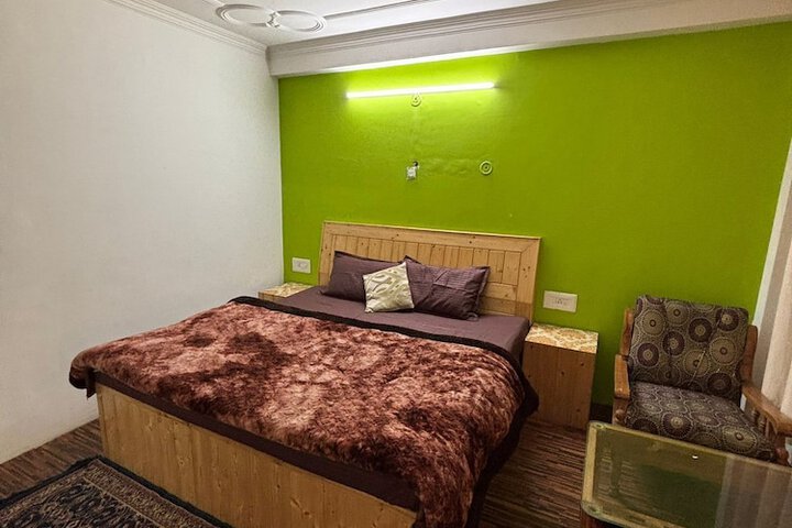 Room 22 of 28