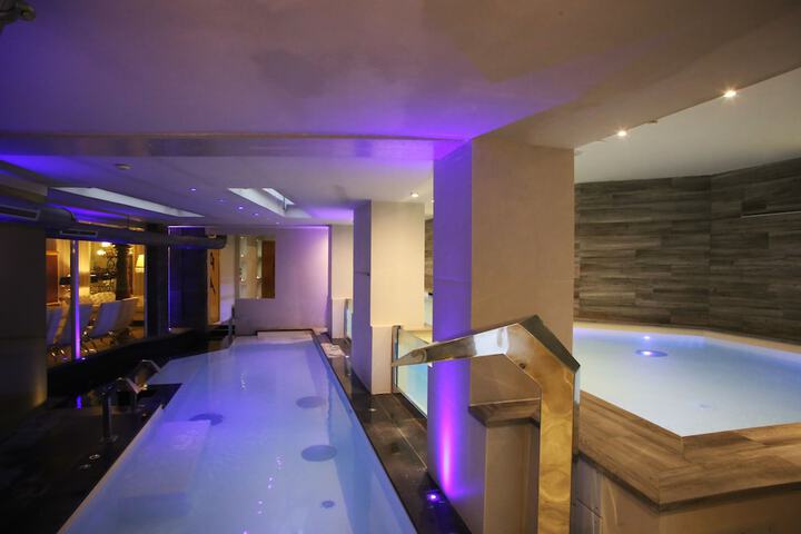 Pool 136 of 208