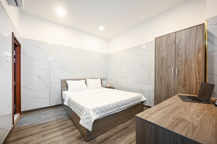 Room 6 of 60