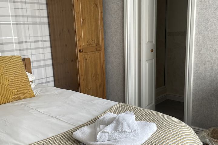 Room 13 of 23