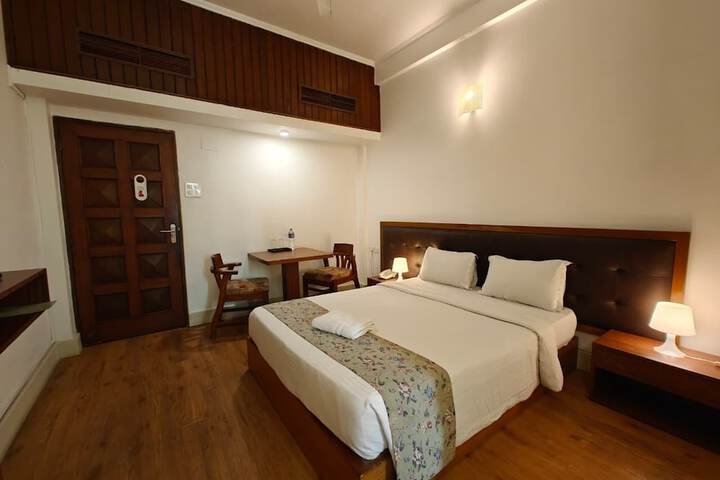 Room 28 of 82